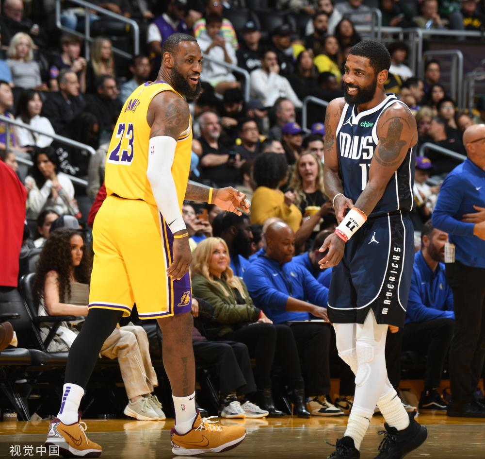 通过这些亚 通过这些亚